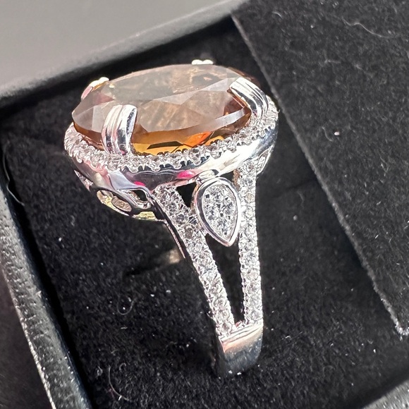 Citrine & CZ set in sterling silver fashion ring! - Picture 6 of 13